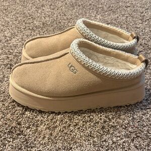 UGG Taz II Women's Beige Slip-On Slippers